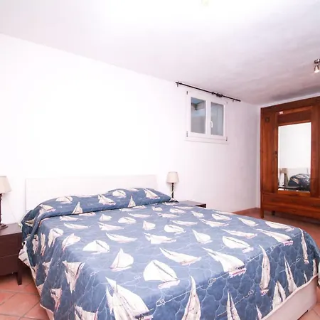 - Retreat Apartment *
